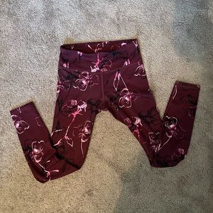 Maroon Fabletics leggings